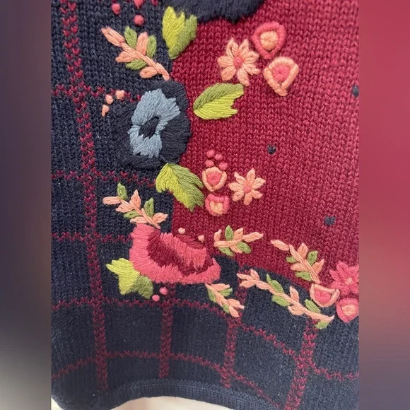 Lucia Floral Embroidered Vintage New Plaid Cottagecore Navy size M Sweater Vest - Picture 5 of 8
